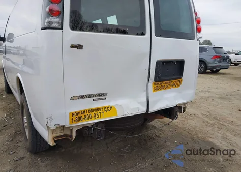 2015 Chevrolet Express 2500 Work Van z USA, uszkodzony, nr VIN 1GCWGFCF4F1228191